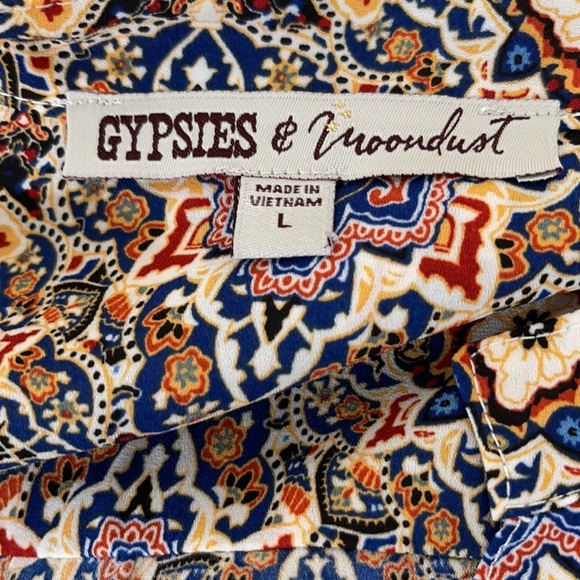 GYPSIES & MOONDUST Deep V-Neck Boho Patterned Blouse Size Large - Picture 6 of 7
